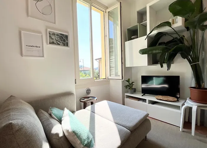 Monica House 아파트 술자노