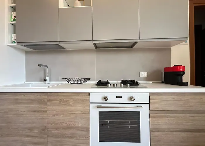 Monica House 아파트